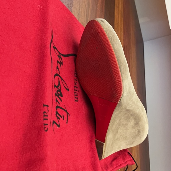 Fabulous Christian Louboutin platform shoes. - Picture 3 of 4